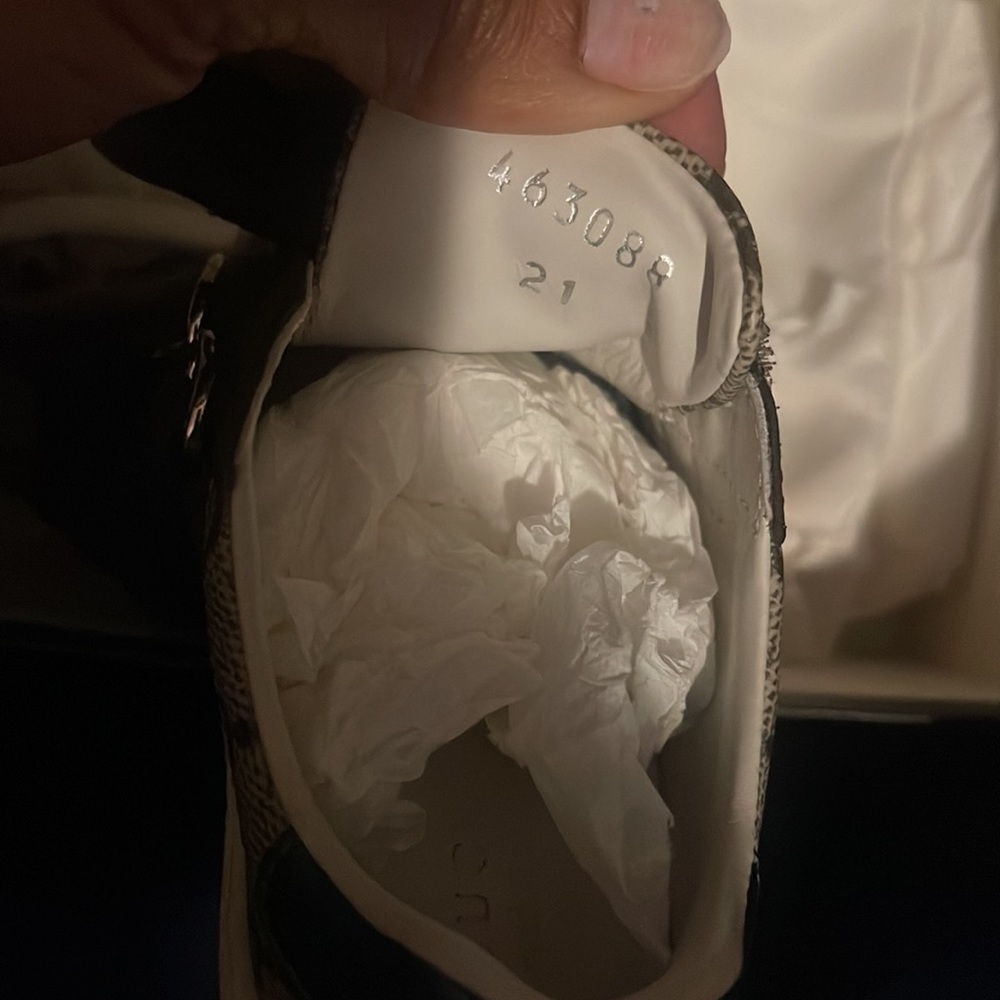 Gucci Shoes with Box size 21/5 - Picture 3 of 3